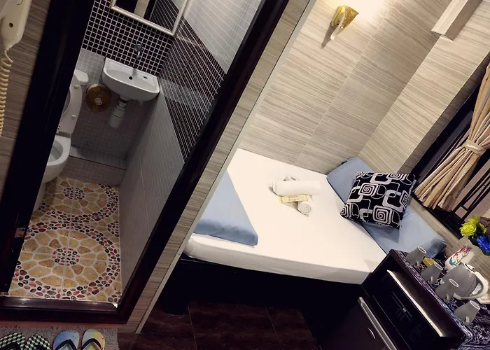Day And Night Hostel Block D 10Th Floor 24 Hour Reception Hong Kong